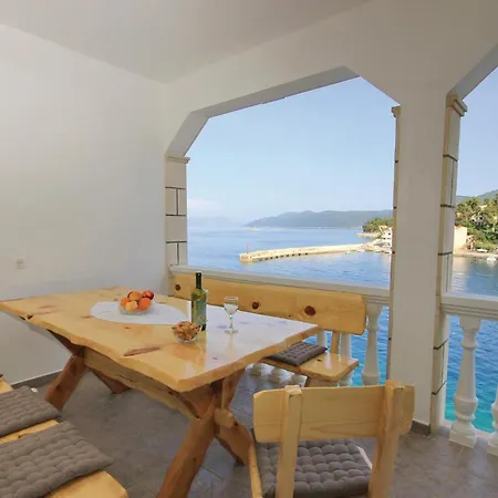 Cozy In With House Sea View